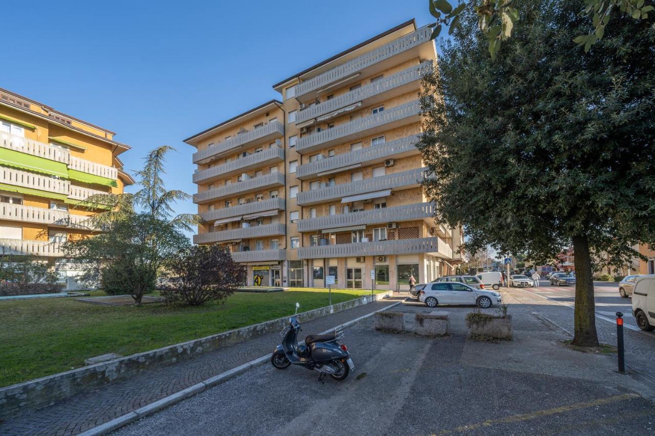 Apartmán Zia Dina Apt - With Balcony Pasian di Prato Exteriér fotografie